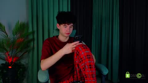 moon_gloww online show from 04.02.26