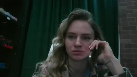 Snapshot of moon_light_girl chatting on 02.28.25 moon_light_girl online show from 02.28.25