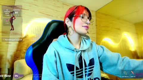 Snapshot of moon_red_r chatting on 05.09.26 Moon online show from 05.09.26