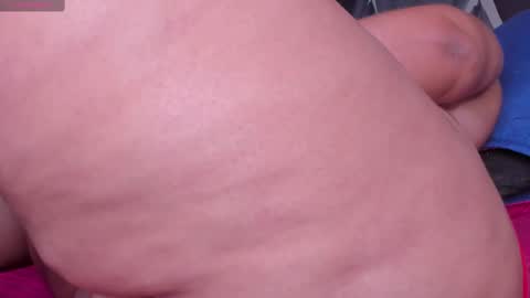 Snapshot of moon_swt_ chatting on 02.15.25 Luna online show from 02.15.25