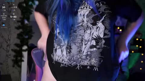 Snapshot of moon_valkyriie chatting on 12.27.24 Emilia online show from 12.27.24