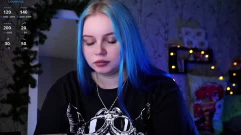 Snapshot of moon_valkyriie chatting on 01.22.25 Emilia online show from 01.22.25