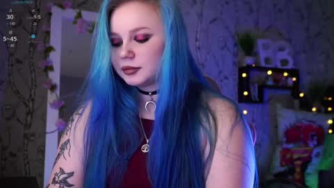 Snapshot of moon_valkyriie chatting on 02.19.25 Emilia online show from 02.19.25