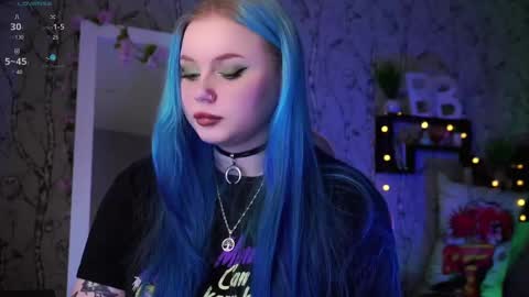 Snapshot of moon_valkyriie chatting on 02.20.25 Emilia online show from 02.20.25