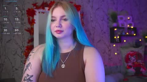 Snapshot of moon_valkyriie chatting on 09.19.25 Emilia online show from 09.19.25