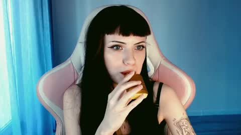  sophie  online show from 05.07.26