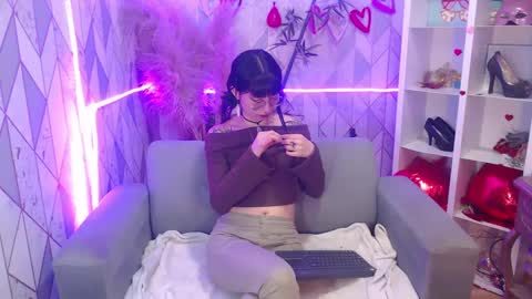 Charlotte online show from 10.02.25