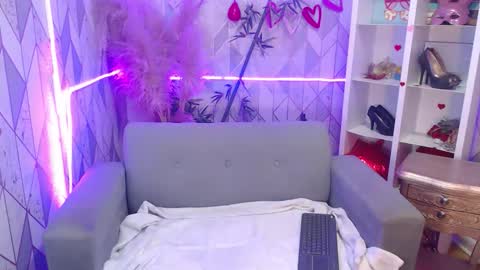 Charlotte online show from 10.04.25