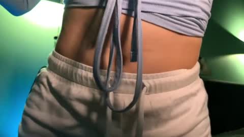 Snapshot of moonfaced_ chatting on 03.31.26 Ann online show from 03.31.26