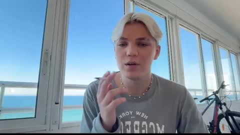 Snapshot of moonflamek chatting on 02.24.26 moonflamek online show from 02.24.26