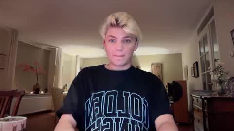 Snapshot of moonflamek chatting on 03.17.26 moonflamek online show from 03.17.26