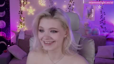 Mia   online show from 03.08.25