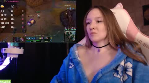 Snapshot of moonlish_siren chatting on 03.02.25 Katrin online show from 03.02.25