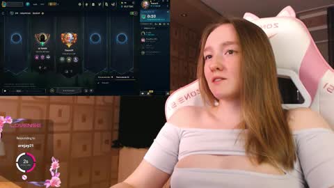 Snapshot of moonlish_siren chatting on 10.03.25 Katrin online show from 10.03.25