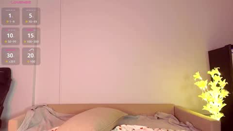 moonmimmi online show from 02.20.26