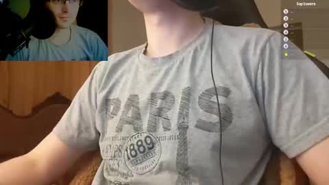 Snapshot of moonsire chatting on 01.16.25 Moonsire online show from 01.16.25
