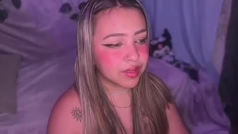 Snapshot of moonxxvelvet chatting on 03.03.26 moonxxvelvet online show from 03.03.26