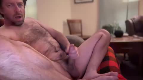 Snapshot of moony__ chatting on 12.04.24 Moon online show from 12.04.24