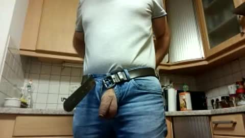 Snapshot of moos1 chatting on 09.10.25 moos1 online show from 09.10.25