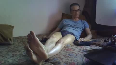 Snapshot of moovurey16 chatting on 05.08.26 Alex online show from 05.08.26
