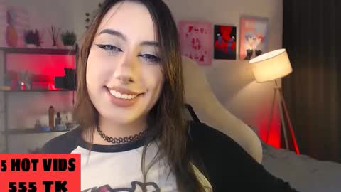 Snapshot of moranakit chatting on 09.22.25 Morana Mayer online show from 09.22.25