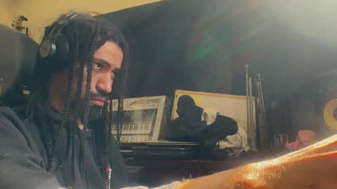 Snapshot of morebemdotad chatting on 05.26.26 Diego online show from 05.26.26