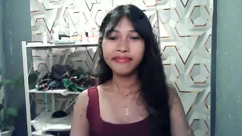 Snapshot of morenang_pinay chatting on 12.01.25 morenang_pinay online show from 12.01.25