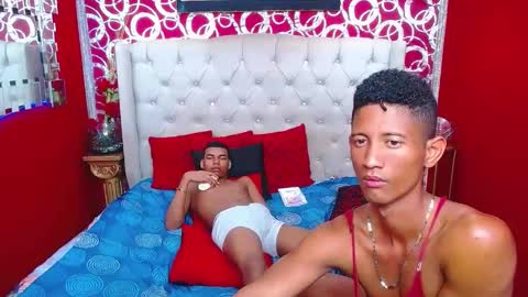 Snapshot of morenoblack23cm chatting on 02.19.25 duohot23 online show from 02.19.25