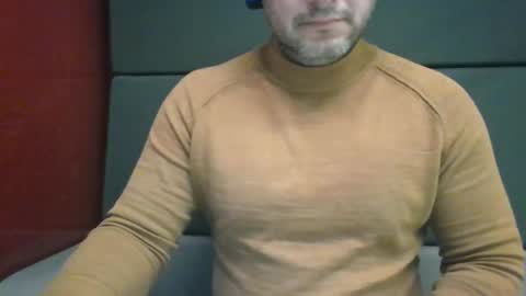 Snapshot of morepassion4u chatting on 12.20.24 morepassion4u online show from 12.20.24