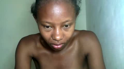 Snapshot of morgane_69 chatting on 06.14.26 morgane_69 online show from 06.14.26