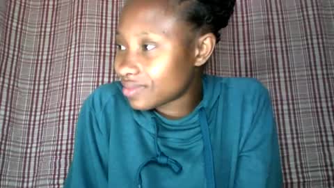 Snapshot of morgane_69 chatting on 06.30.26 morgane_69 online show from 06.30.26