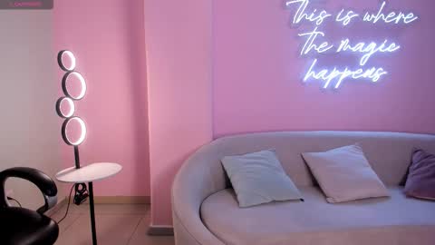 Morgan Hicks online show from 02.23.26