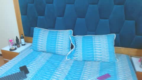 morrigan_luxus online show from 11.15.25