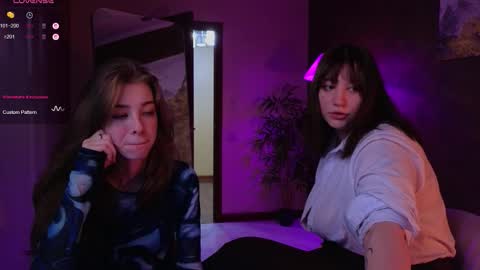 Snapshot of morvelyn chatting on 09.24.25 morvelyn online show from 09.24.25