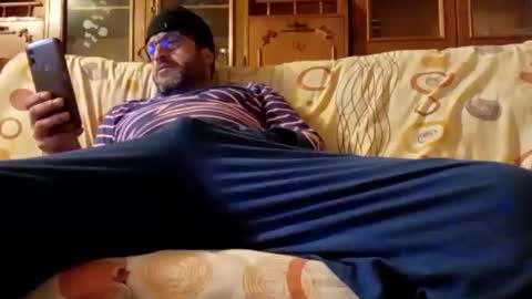 Nomadu online show from 01.02.25