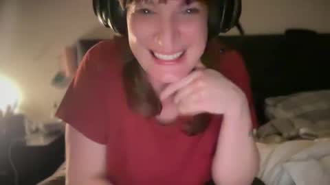 Snapshot of mossy_mommy chatting on 04.22.26 Mossy Mommy online show from 04.22.26