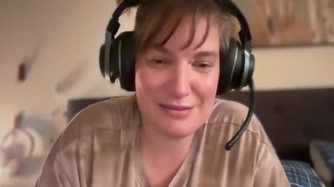 Mossy Mommy online show from 07.25.26