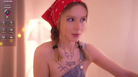 Snapshot of motherlode_ chatting on 10.31.25 MIRA online show from 10.31.25