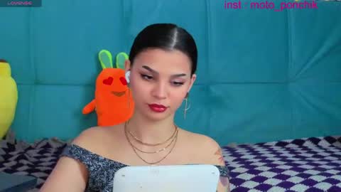 Snapshot of moto_ponchik chatting on 04.29.26 Kris online show from 04.29.26