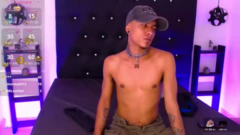 Snapshot of mowgli_ff chatting on 10.18.25 Mowgli online show from 10.18.25