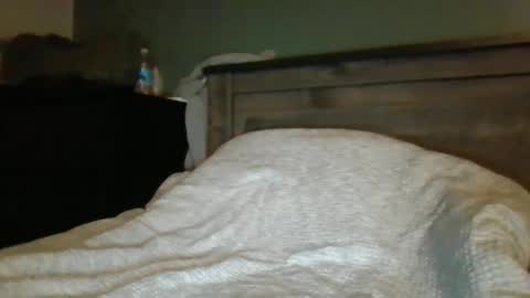 Snapshot of mr1bucket chatting on 10.14.25 mr1bucket online show from 10.14.25