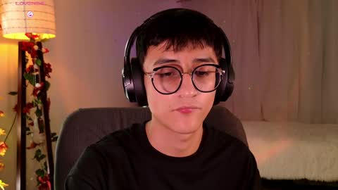 Snapshot of mr_evan1 chatting on 02.19.25 Mr Evans online show from 02.19.25