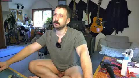 Snapshot of mr_foxxy chatting on 06.21.26 ninko online show from 06.21.26