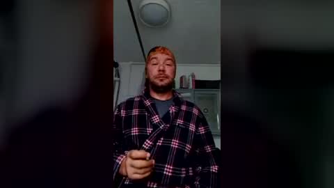 Snapshot of mr_i_ chatting on 06.17.26 mr_i_ online show from 06.17.26