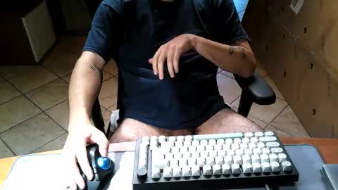 Snapshot of mr_kaa chatting on 10.12.25 mr_kaa online show from 10.12.25