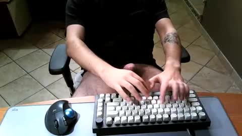 Snapshot of mr_kaa chatting on 11.19.25 mr_kaa online show from 11.19.25