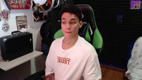 Snapshot of mr_lollipop77 chatting on 11.26.25 Call me Angel please online show from 11.26.25