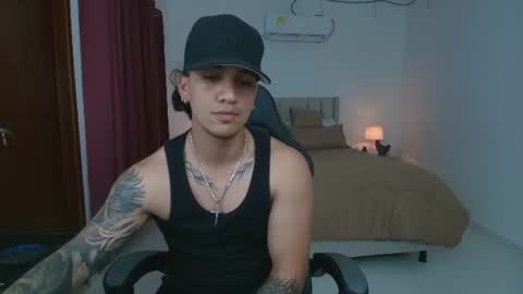 Snapshot of mr_maximo chatting on 06.17.26 mr_maximo online show from 06.17.26