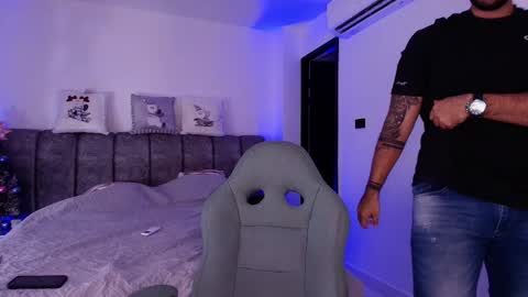 MIKEE online show from 01.11.26