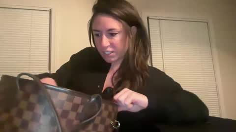 Mr  Mrs Glitter online show from 02.13.26